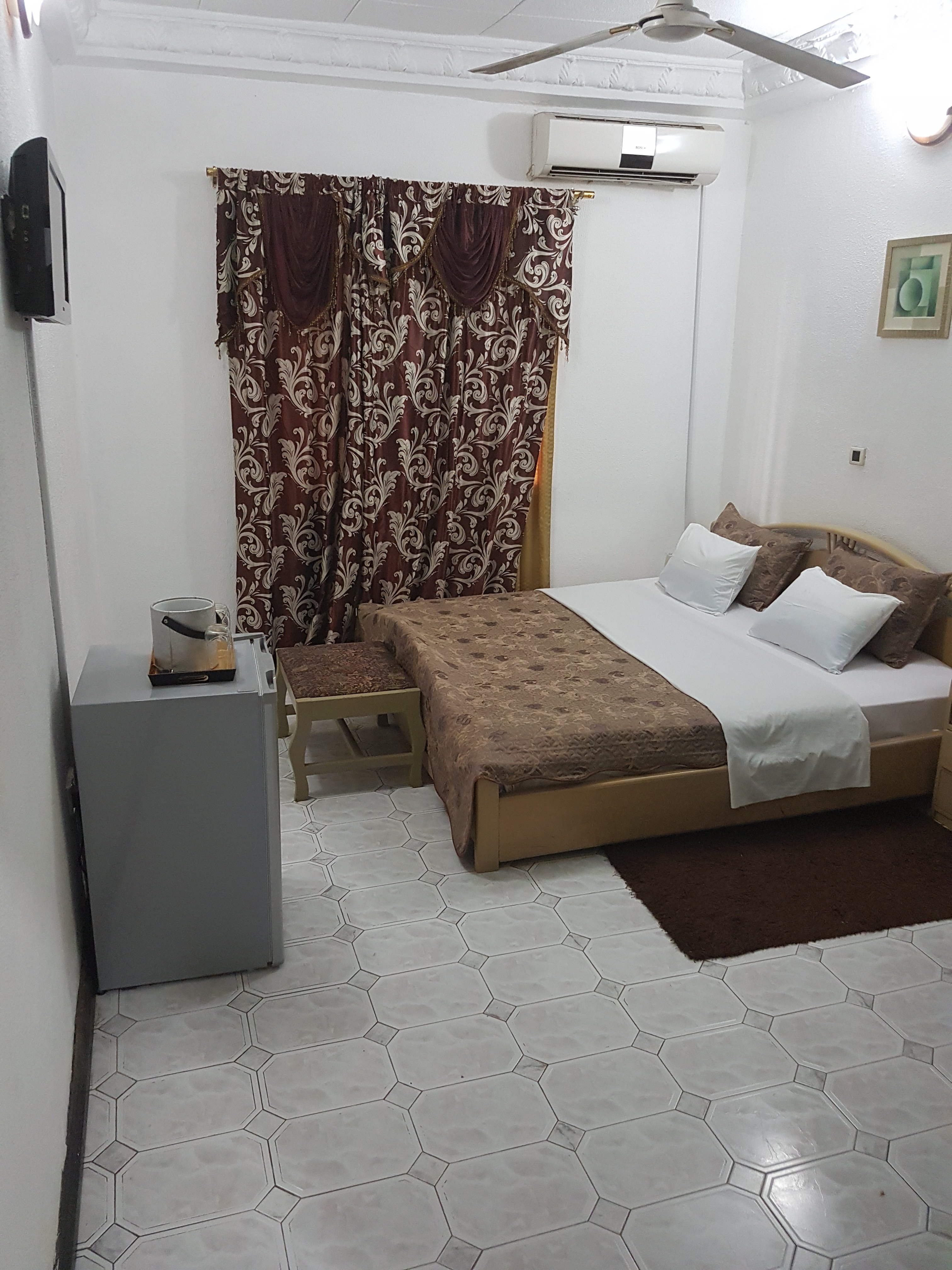 Double Room - Image 1